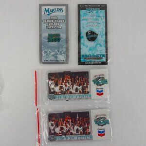 4 FLORIDA MARLINS /MIAMI MARLINS Lapel Pins 1997 2000 2001